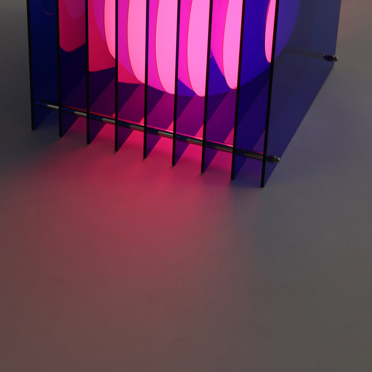 Lớp big square in blue acrylic